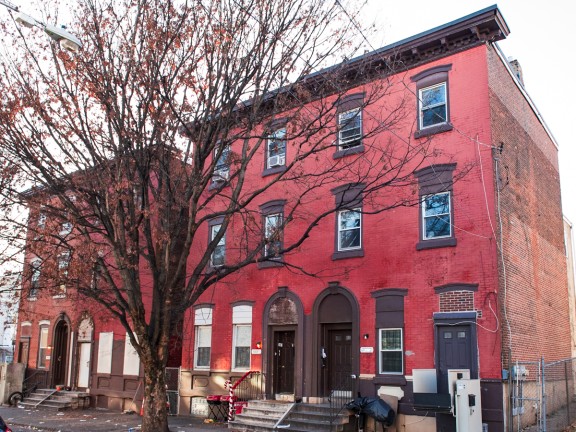 philadelphia row homes